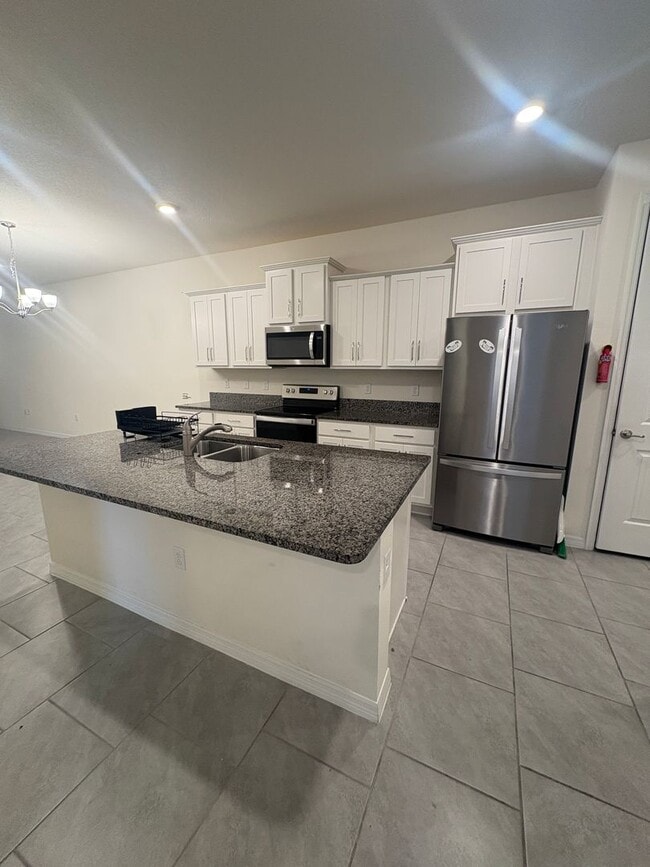 Building Photo - Charming 2-Bed 2-Bath Home plus Flex Room -  55+ community