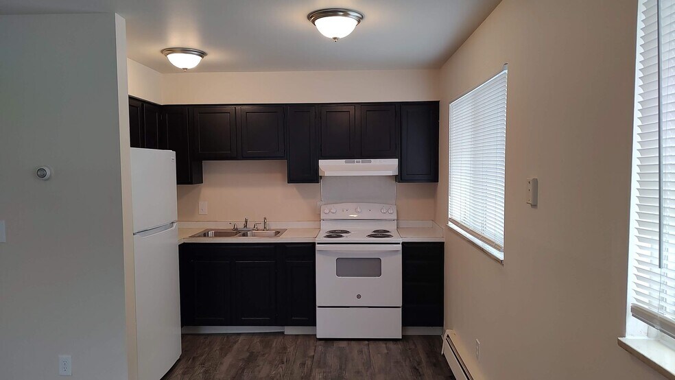 Interior Photo - East Knoll Apartments (Renewed Investments II LLC)
