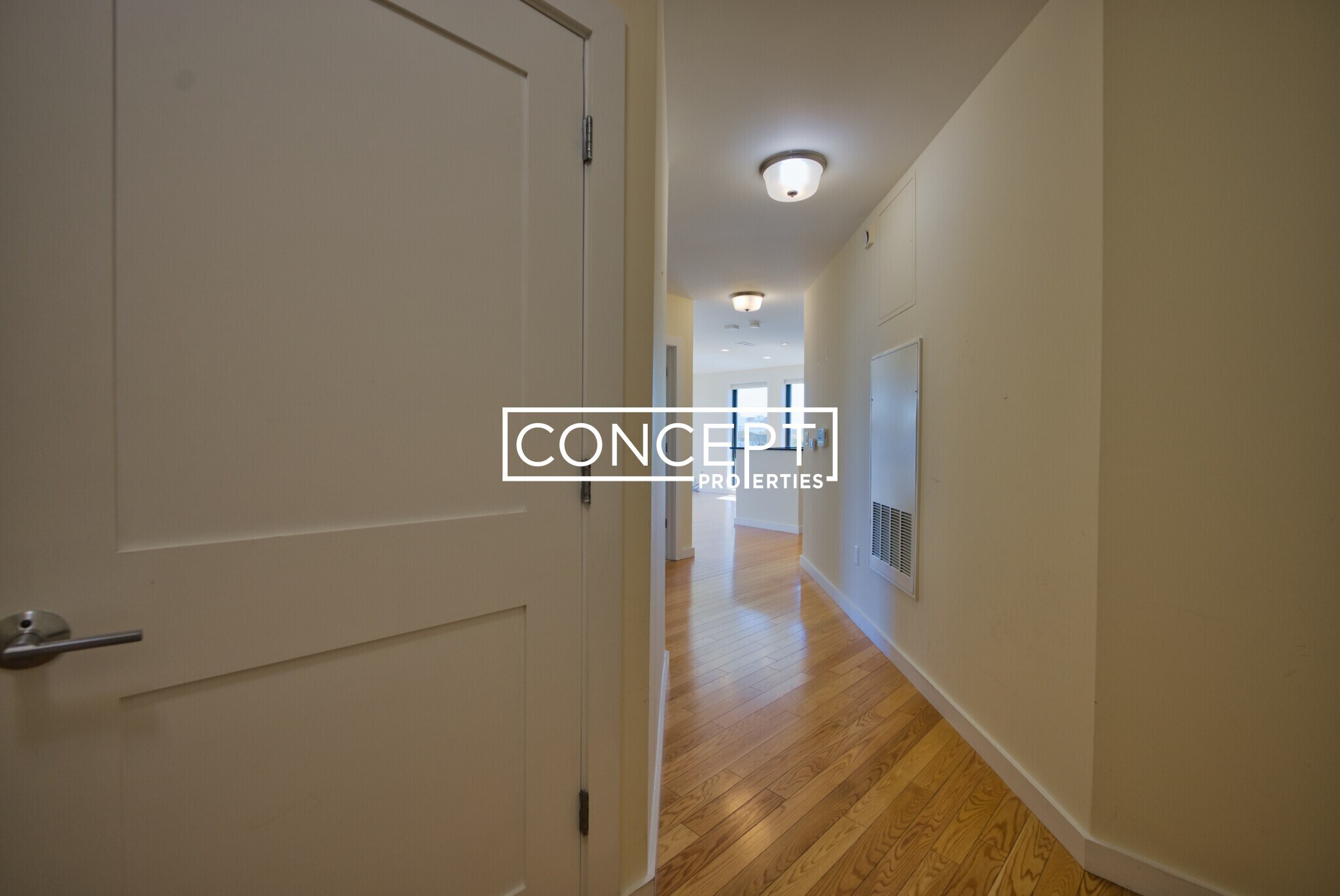 Building Photo - 5 Manor St