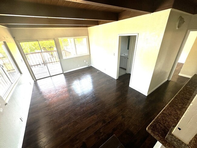 Building Photo - 3 + Beds 2 Baths Home With Large Yard /Was...
