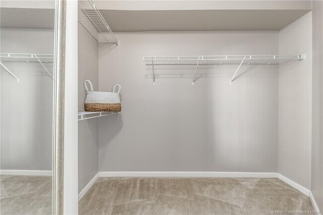 Building Photo - 715 NW Flagler Ave