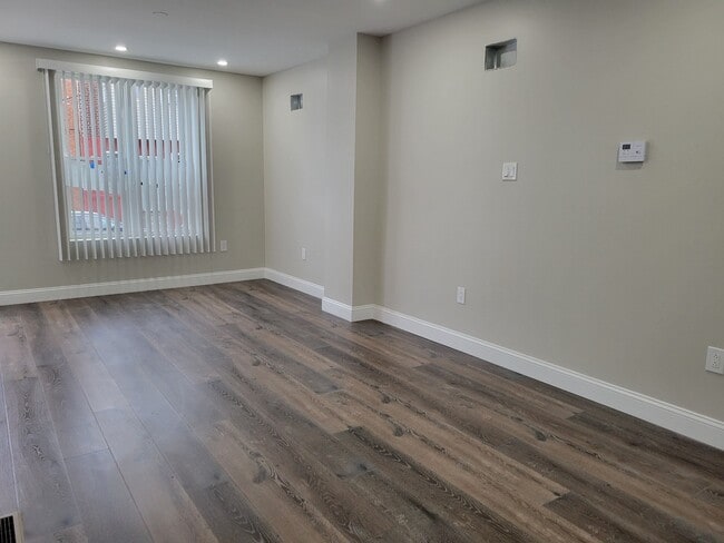 Building Photo - 1514 S 27th St