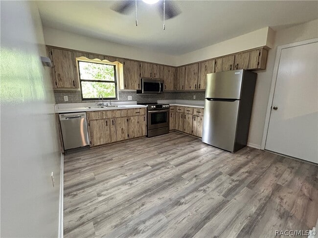 Building Photo - 7236 E Oak Isle Dr