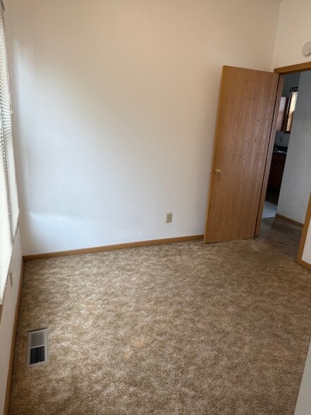 Bed 2 - 124 10th St N