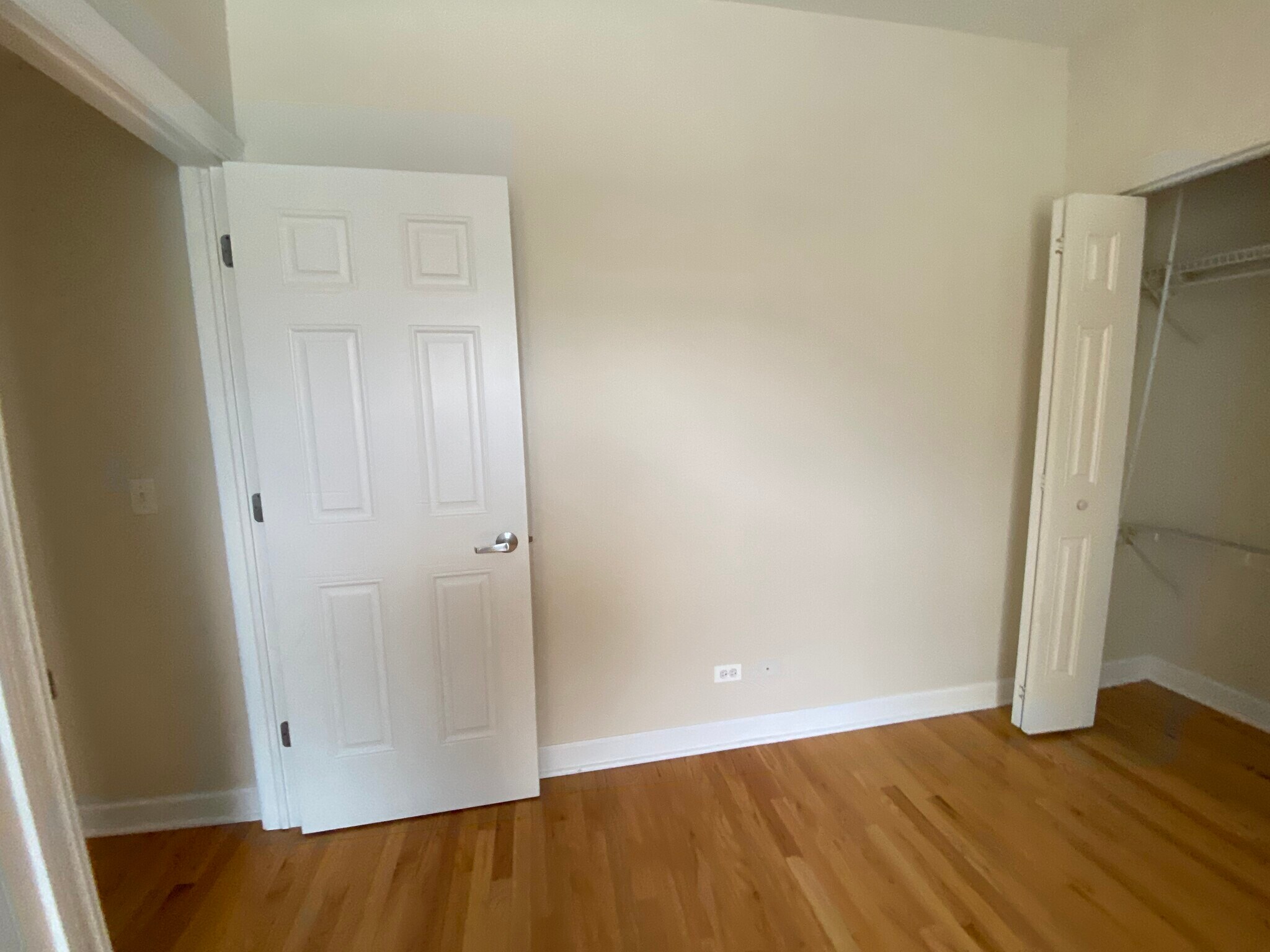 Building Photo - 3246 N Clifton Ave