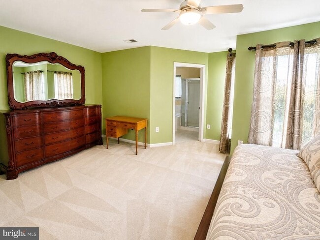 Building Photo - 4302 Begonia Dr