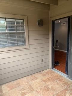 Building Photo - 15221 Berry Trail