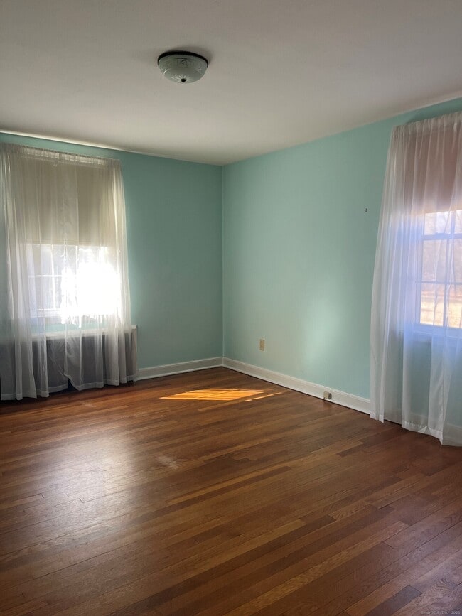 Building Photo - 383 Wells Rd