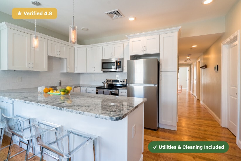 Building Photo - Furnished Bedroom with Private Bath in South Boston