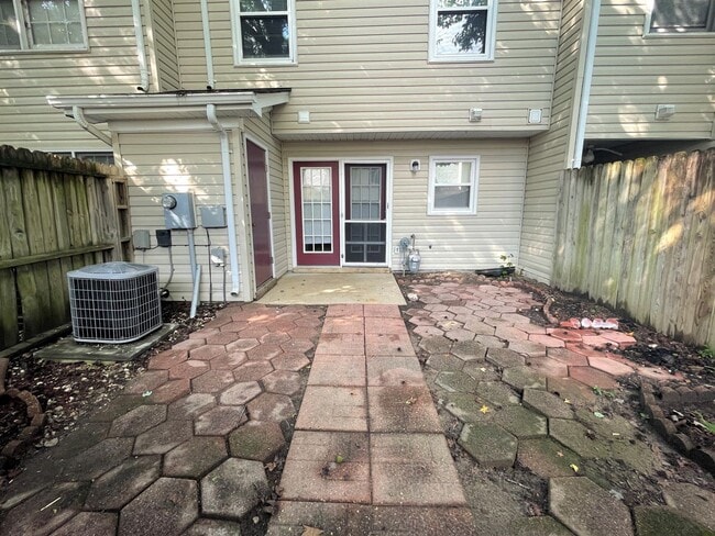 Building Photo - 115 Tannin Bark Trail