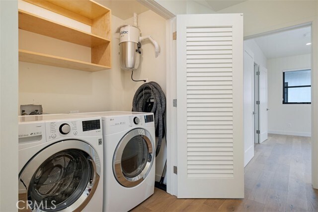 Building Photo - 822 S Plymouth Blvd