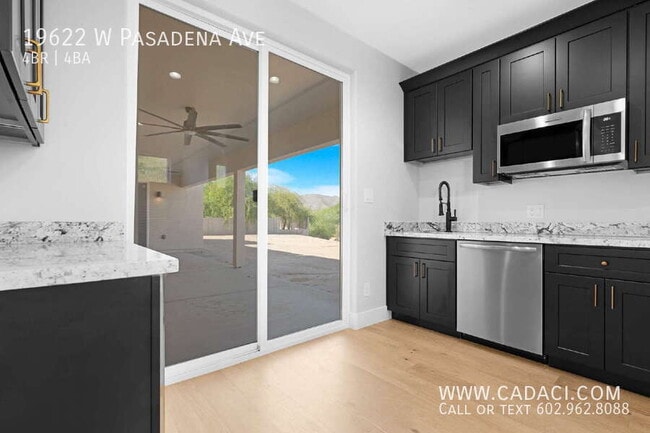 Building Photo - 19622 W Pasadena Ave