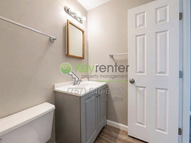 Building Photo - 810 Huntly Dr