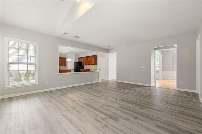 Building Photo - 28 Crystal Downs Way NE