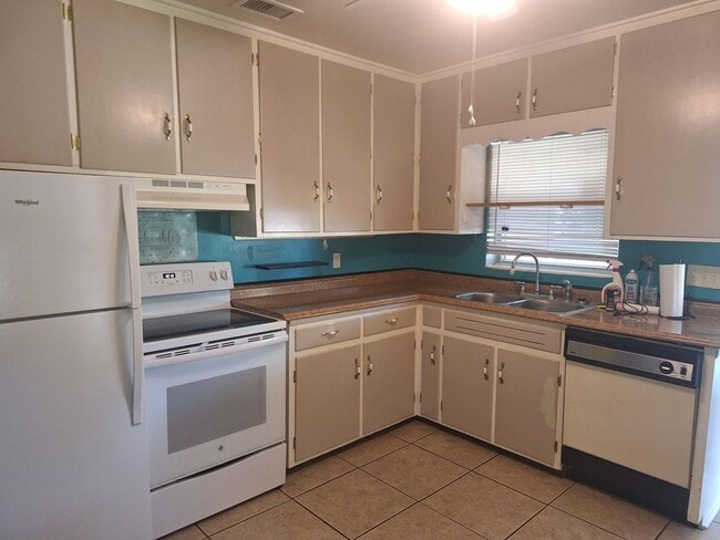 Building Photo - 49 Madera Rd