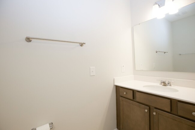 Building Photo - "Spacious 4 Bed, 2.5 Bath Rental in Vass, ...
