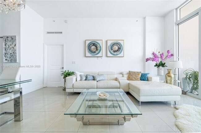 Building Photo - 7900 Harbor Island Dr