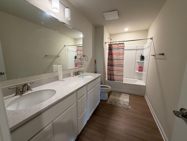 Building Photo - Beautiful, new cul-de-sac home!