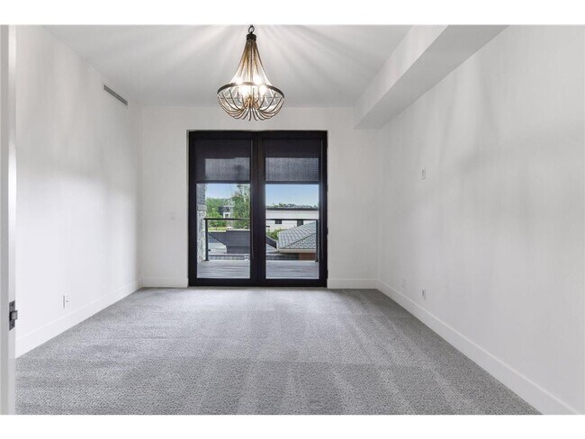 Building Photo - 222 Ferndale Rd S