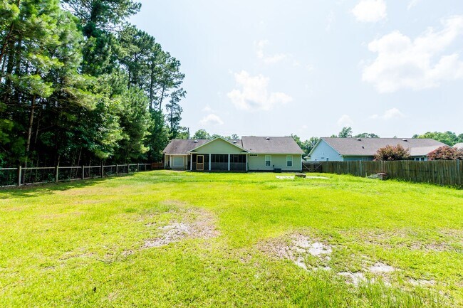 Building Photo - 214 Lee Rogers Rd