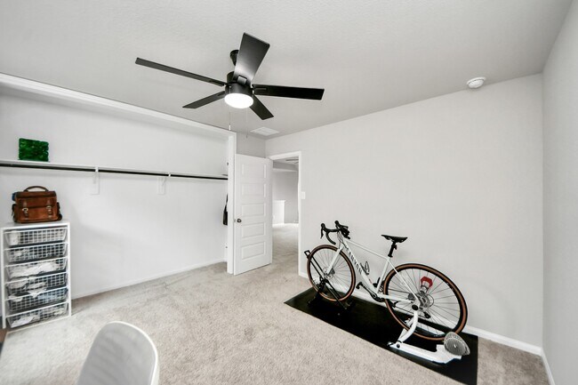 Building Photo - 2473 Carp Dr