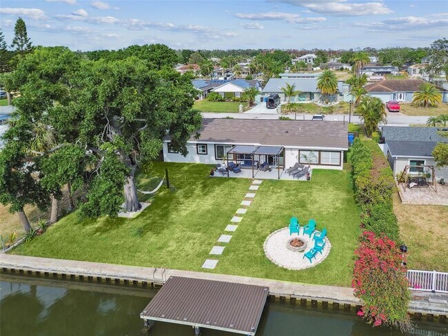 Building Photo - 3922 Fontainebleau Dr