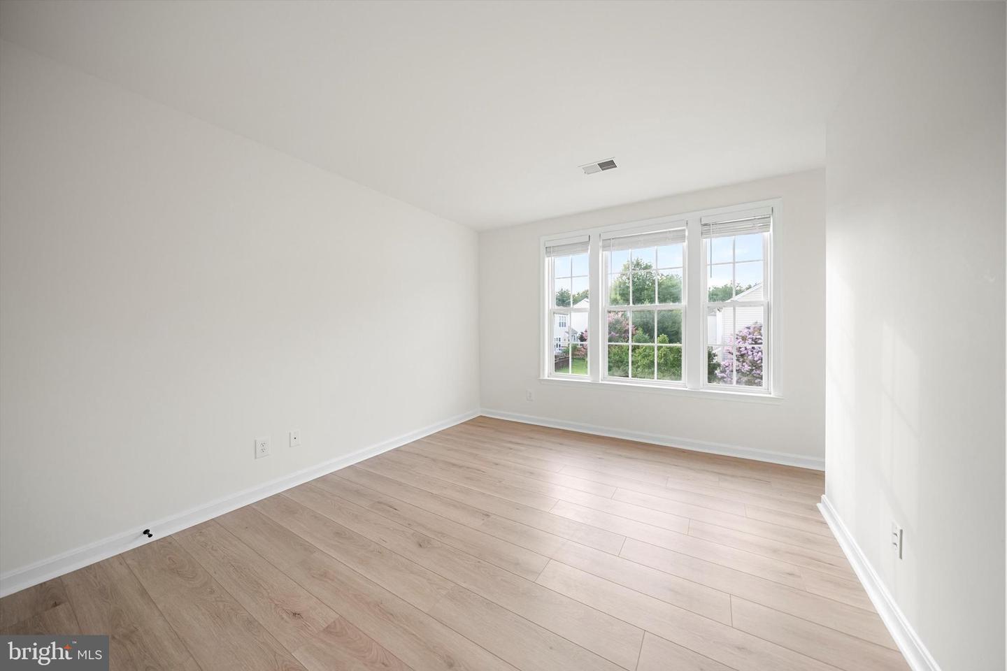 Building Photo - 12399 Brown Fox Way