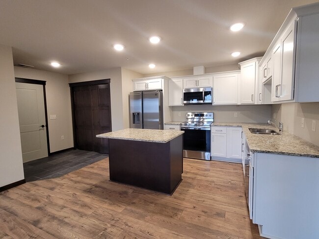 Building Photo - 1640 Keanan Ln