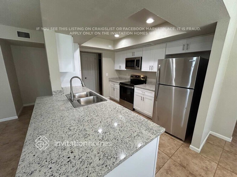 Building Photo - 5301 W Wood Dr