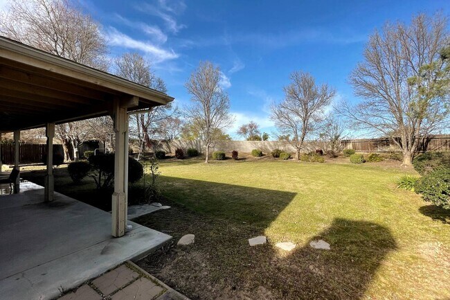 Building Photo - 5704 Charleville Ln