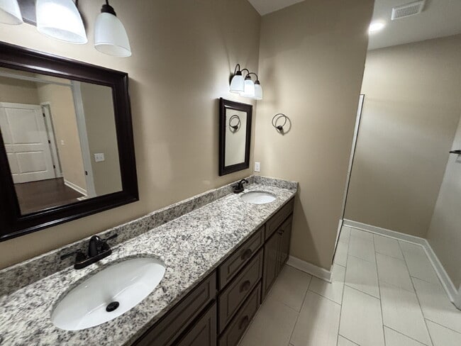 Building Photo - 113 Sandpiper Ln