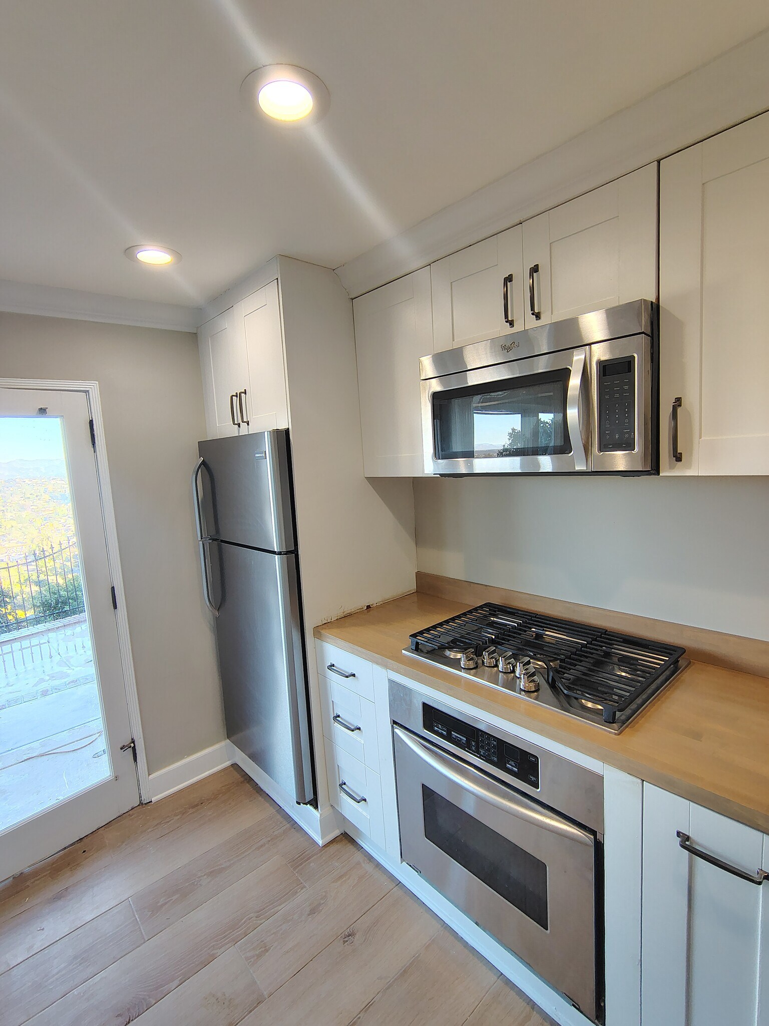 Building Photo - 4343 Valle Dr