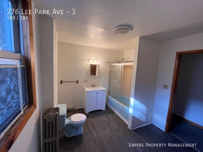 Building Photo - 276 Lee Park Ave