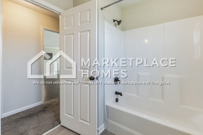 Building Photo - 803 Fenwick Ct