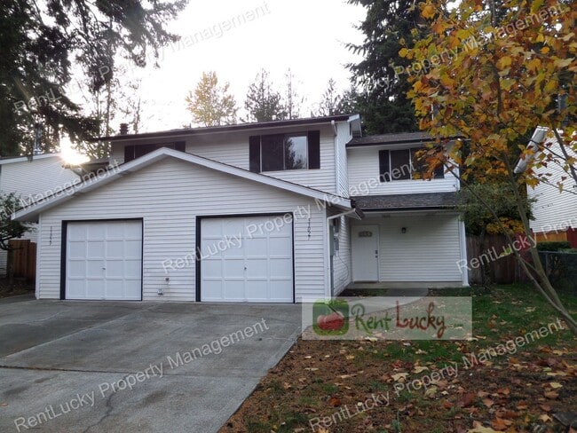 Building Photo - Freshly Updated 3-Bedroom Duplex w/Attached Garage in Great Federal Way Location!!