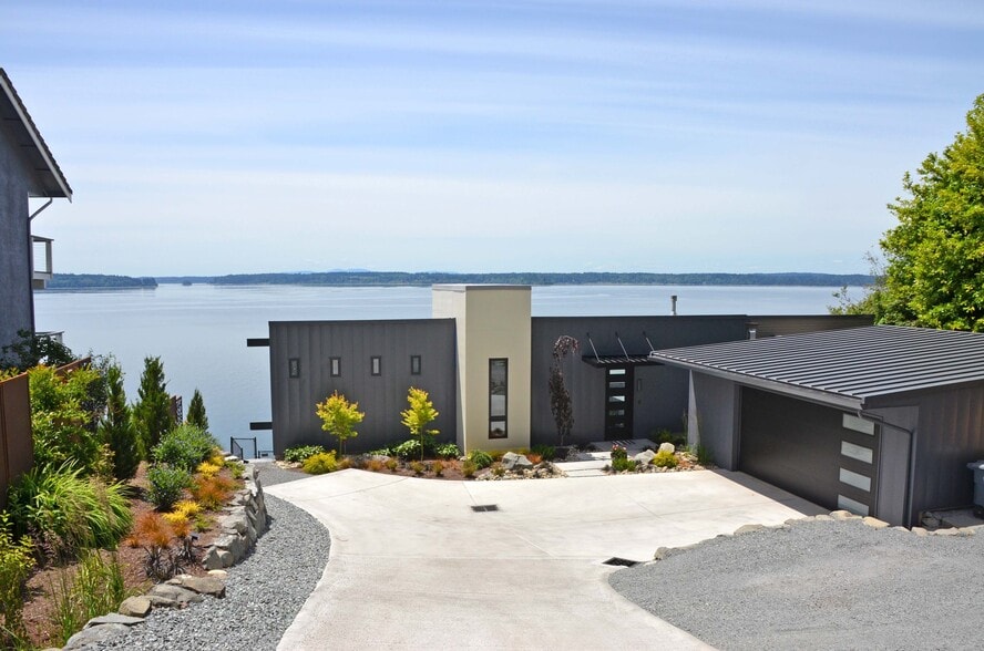 Front of Home - 178 Bow Rd