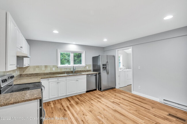 Building Photo - 5 Dugans Ln