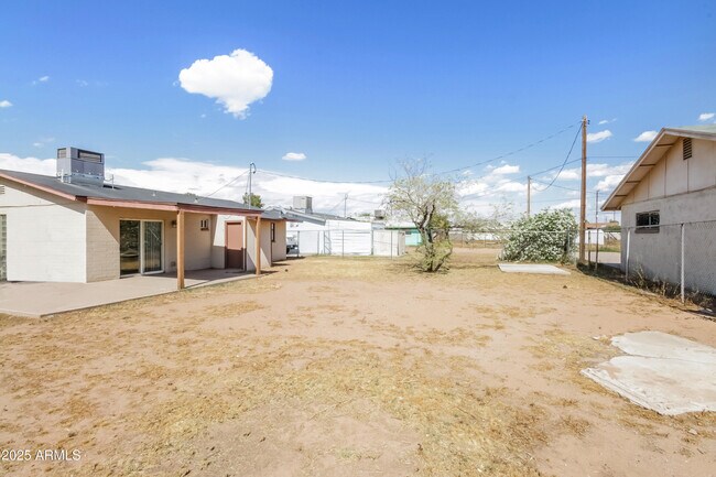 Building Photo - 1629 E Violet Dr