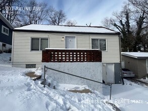 Building Photo - 901 Arline Dr