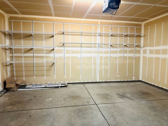 Building Photo - 4333 W Pinsapo Dr