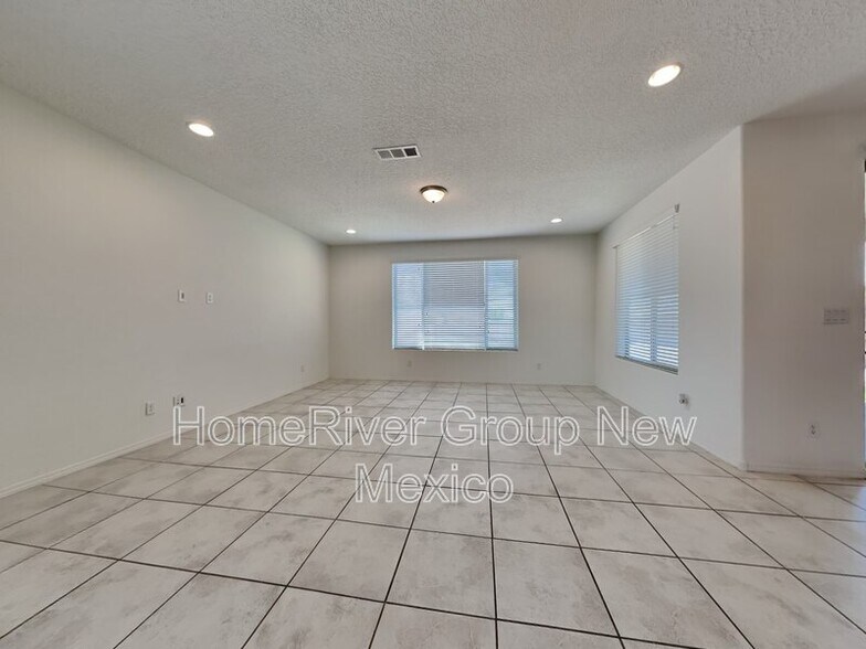 Building Photo - 3107 Farragut St NE