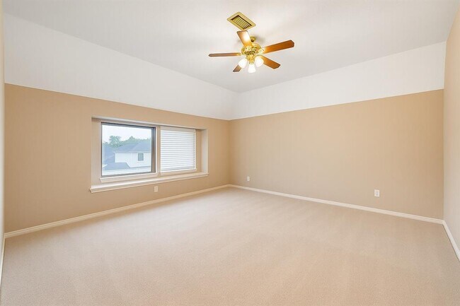 Building Photo - 6218 Paddle Wheel Dr