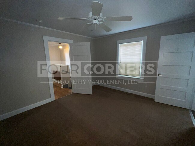 Building Photo - Charming 2 Bedroom 2 Bath in Historic Building