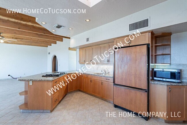 Building Photo - 5411 N Sundance Pl