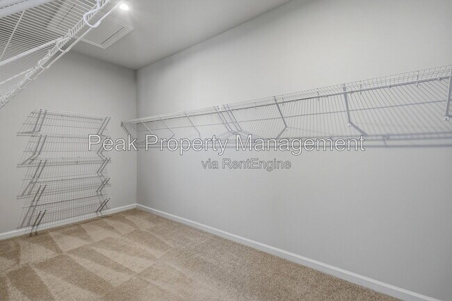 Building Photo - 9256 Magellan Pkwy