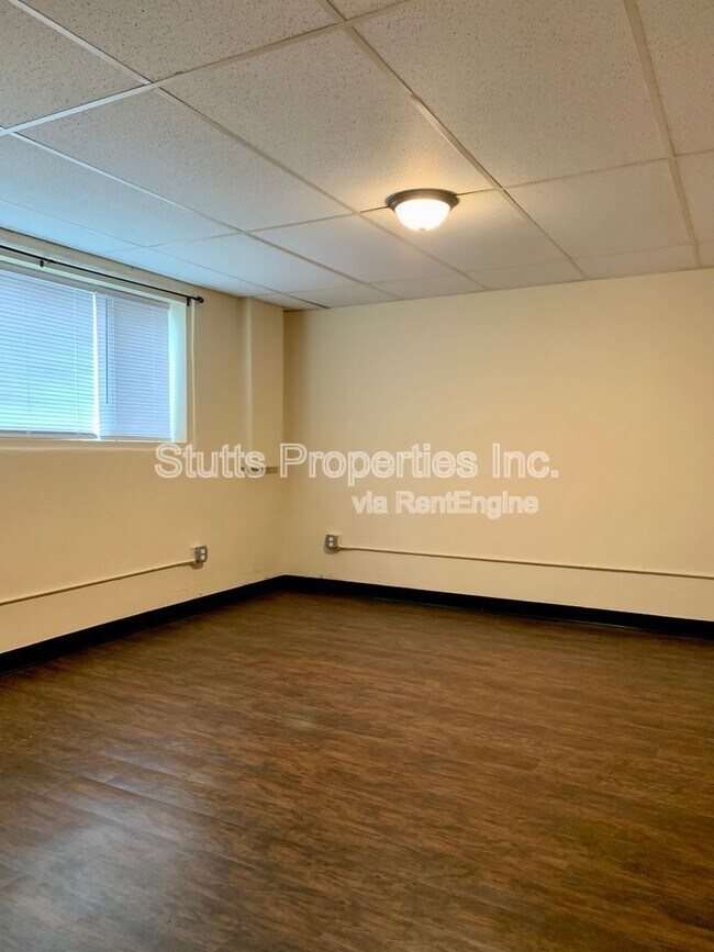 Building Photo - 402 W Tombigbee St