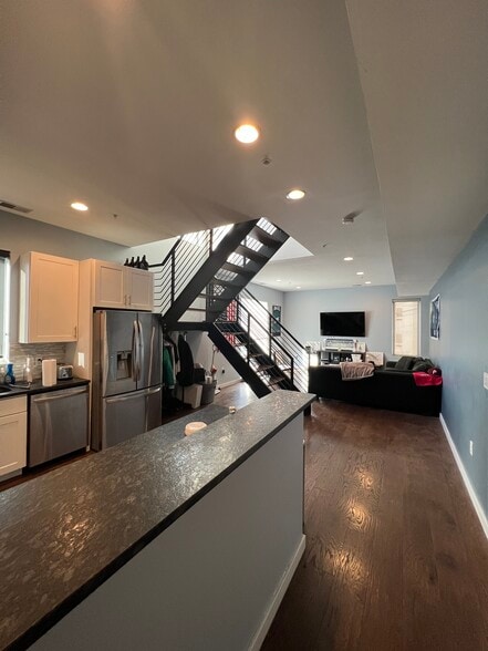 Main Level - 227 W Thompson St