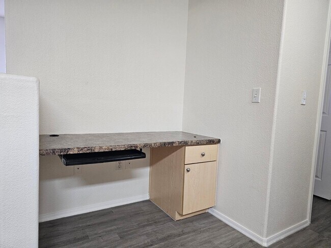 Building Photo - 18416 N Cave Creek Rd