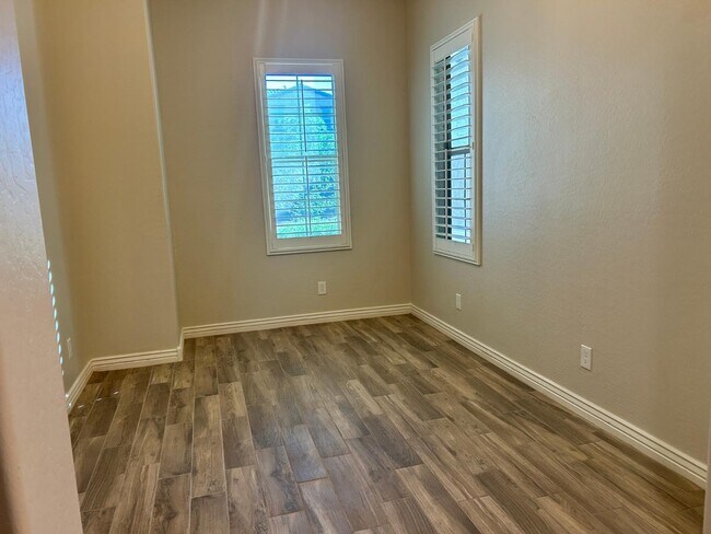 Building Photo - 10274 W Fetlock Trail