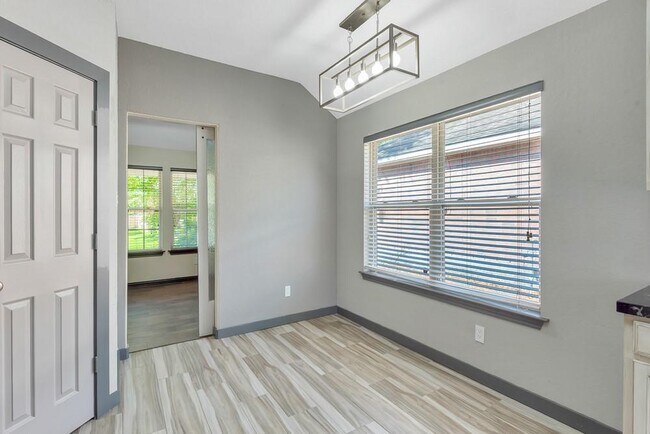 Building Photo - 18 N Star Ridge Cir